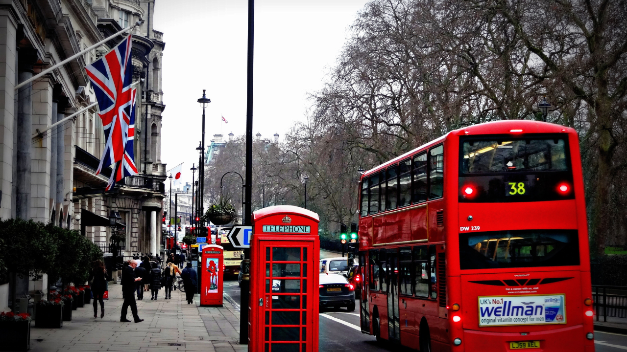 Speak Directly With Experienced  Agent Of Expedia Customer Service Via a Phone Number  