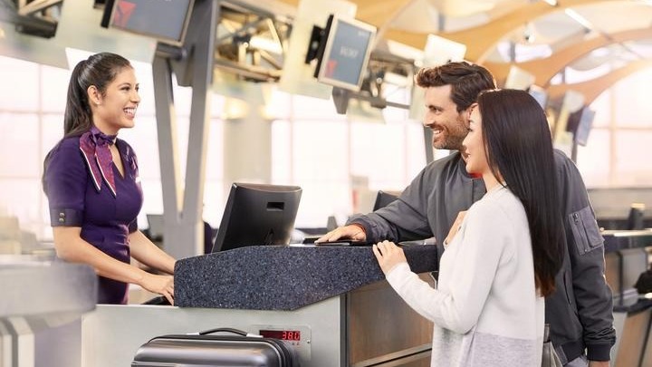 how do i get a human at lufthansa airlines