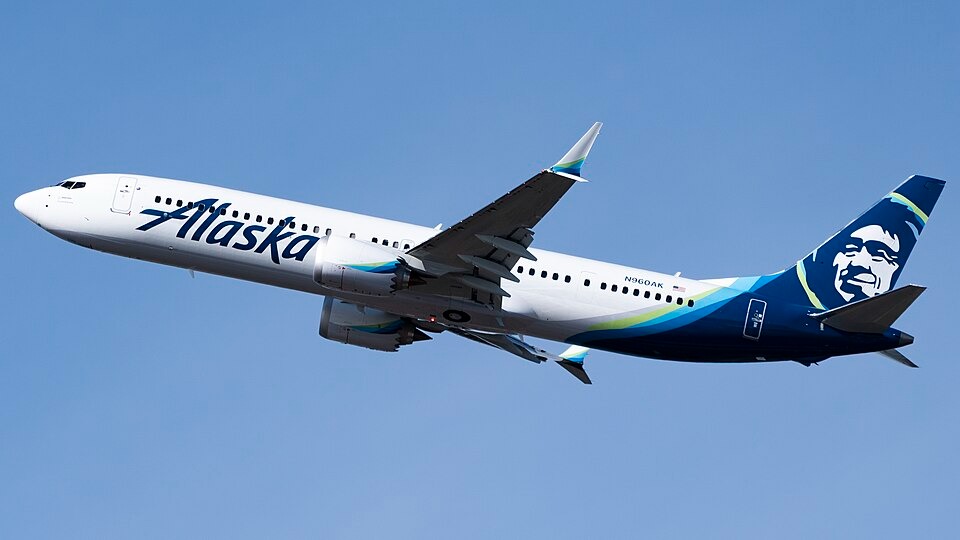 How To Contact Someone At Alaska Airlines By Phone Chat And Email  A Full Comprehensive Guide